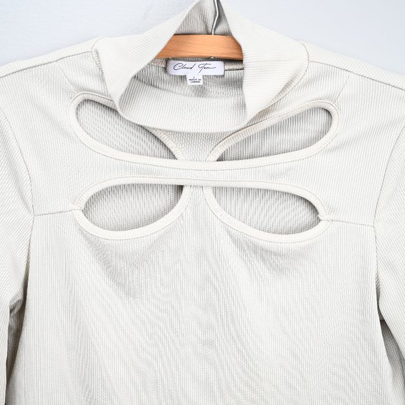 Ribbed Long Sleeve Cropped Turtleneck - Cream - Butterfly Chest Cutout - Sz L - Picture 3 of 5